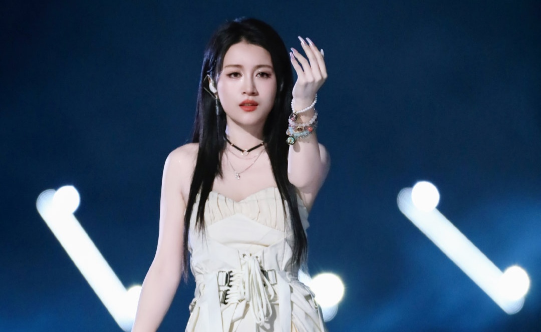 《乘风2024》（浪姐5）开播以来备受关注，但曝光过多导致失去新鲜感。一公淘汰名