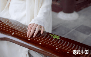 成婚七年，虽年少情深，却敌不过人心易变，到最后还是送了我一纸休书。