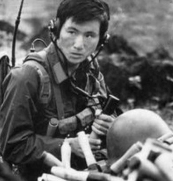 1985年，战场上的英雄杨启良曾在老山以一己之力歼敌18人。退役回到地方后，他在