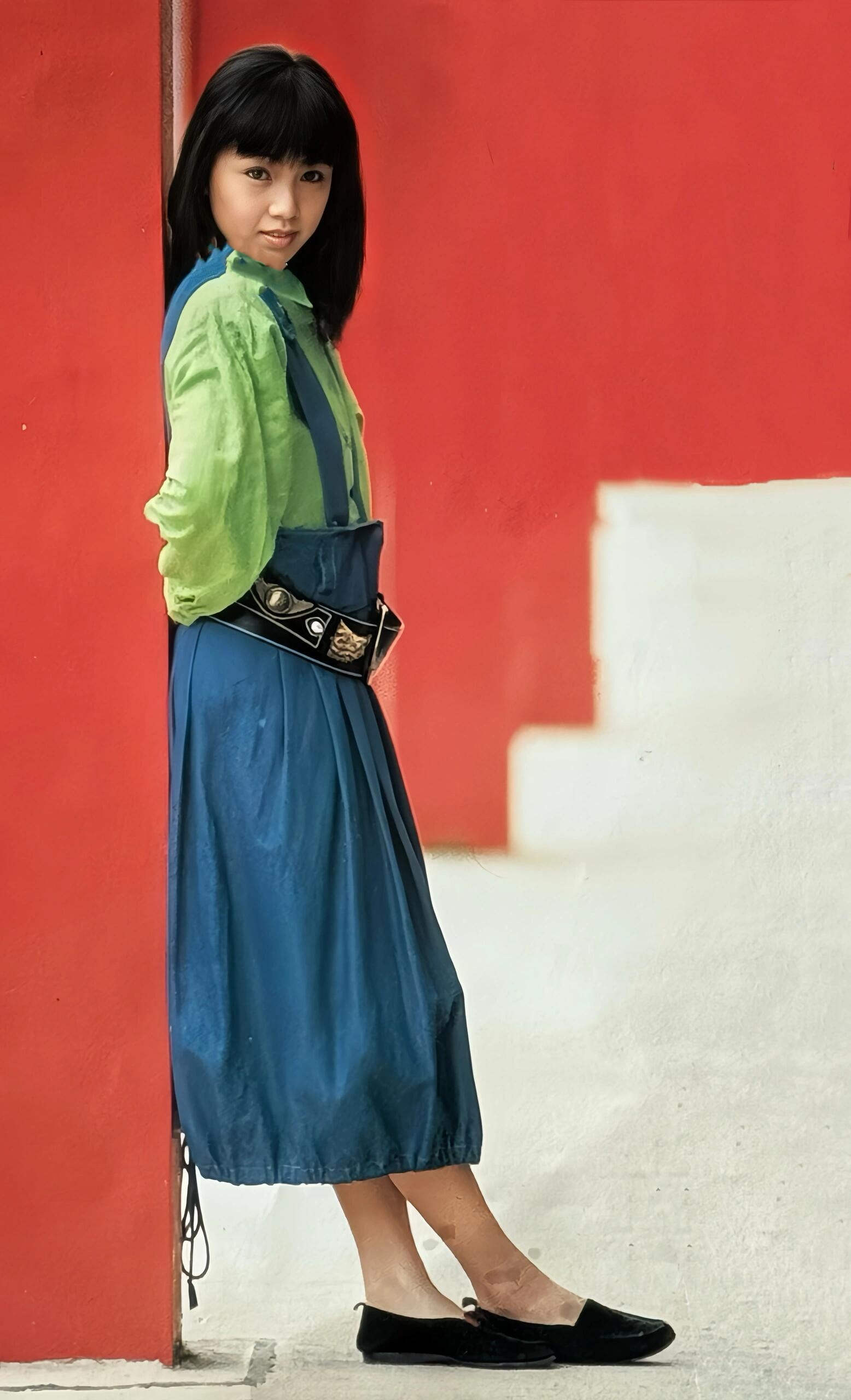 乖乖女邓萃雯！