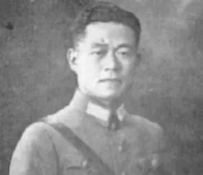 解放战争中，国军不缺忠勇能打的将士，缺的是帅，尤蒋介石领衔的最高统帅部太过平庸，