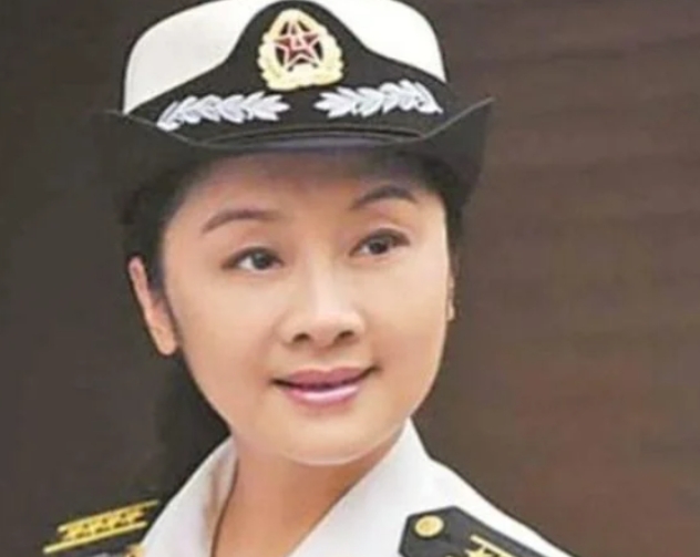 唐静：演艺圈中的才情美人与制片先锋