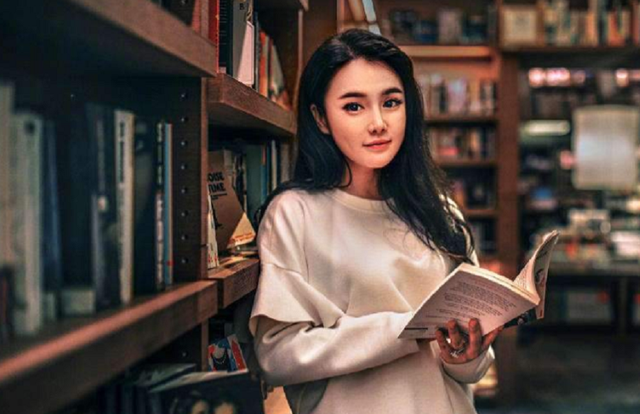 拳王老婆冉莹颖曾经说过：我一点也不在意孩子的成绩，他从小学一年级开始，我就没有给