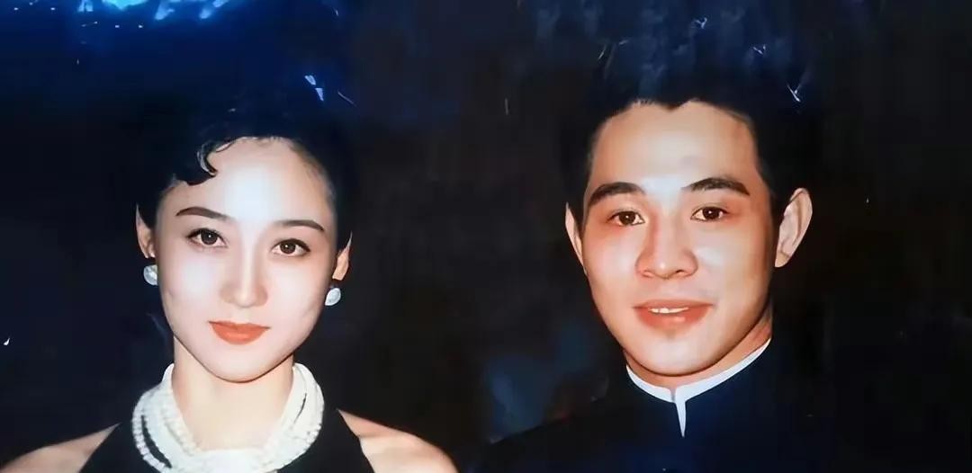 李连杰一家温馨庆生 利智简单幸福

                      