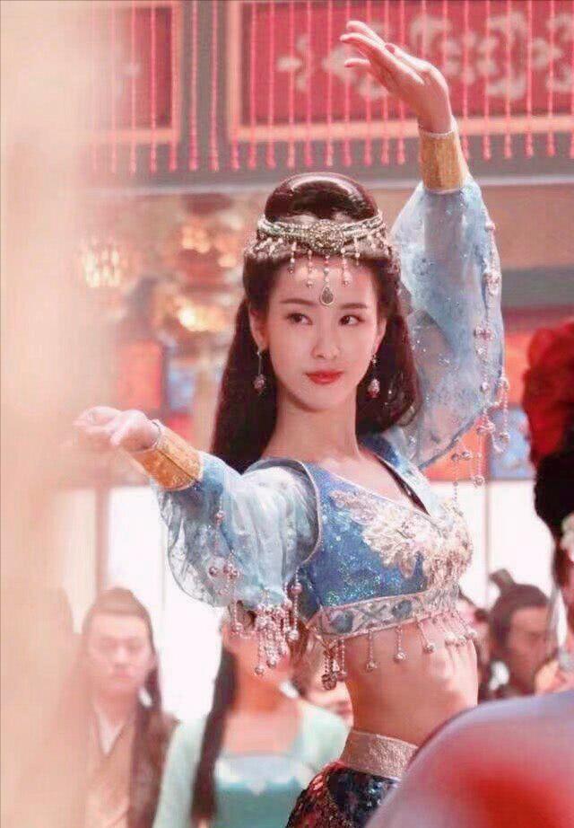 唐玄宗宠幸西域歌姬，嫌弃怪胎女，父女陌路