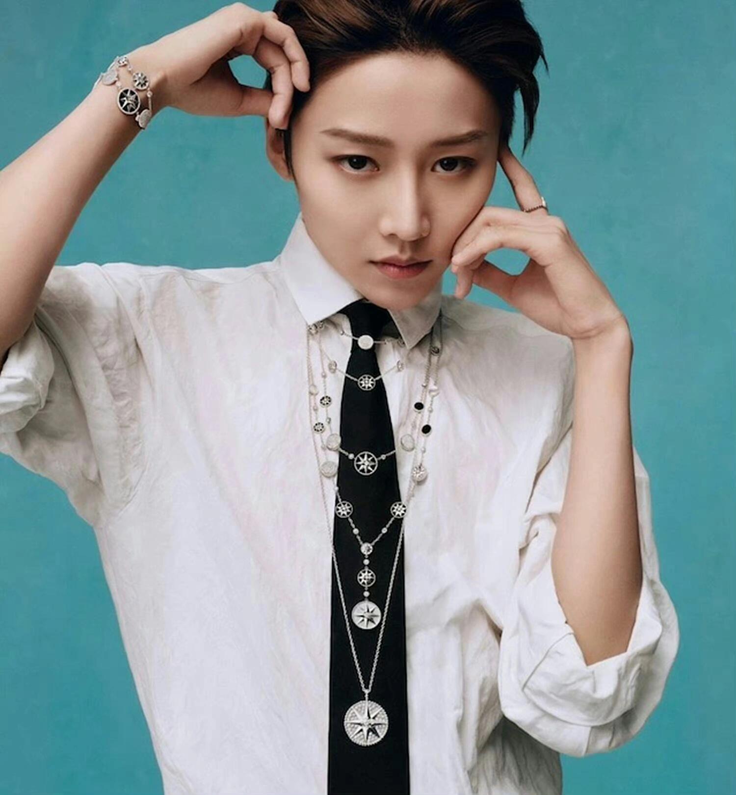 利落率性姿态小刘