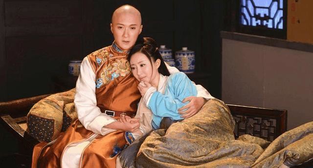 88岁的乾隆娶了13岁的富察氏，侍寝时，看着比自己爷爷还年长的乾隆缓缓走来，富察