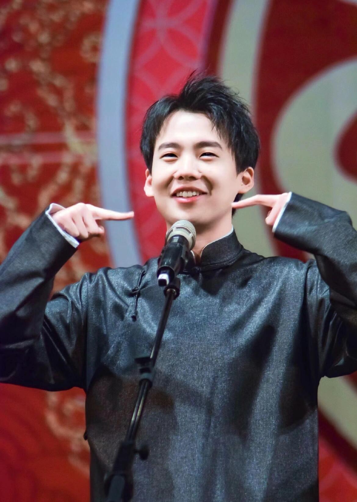 郭麒麟生母：抛4岁儿子赴日打工身家过亿