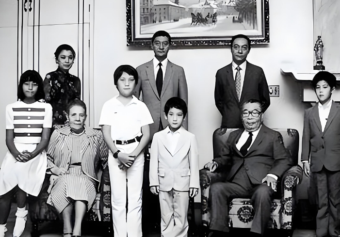 1996年，蒋经国的儿子蒋孝勇提出想把两蒋移灵到大陆的想法，这件事引发了岛内激烈