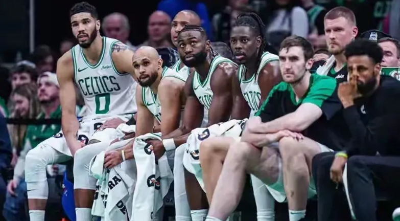 原班人马的凯尔特人今年要给大家解决一道世界难题，夺冠之后到底拆散夺冠队伍好还是不