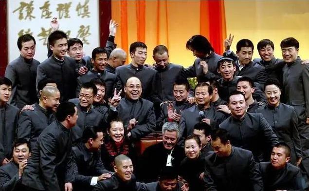 一直很好奇，为什么赵本山旗下的弟子，我们经常能在直播带货中看到他们，但郭德纲的徒