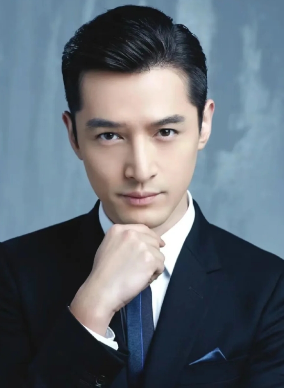 胡歌畅谈夫妻相处之道：爱与成长的秘