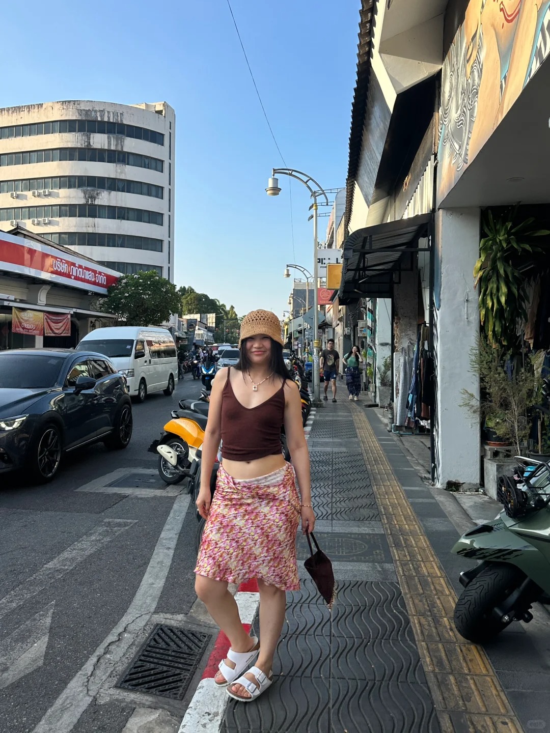 157/100 普吉老街的快乐
赶上周日夜市  吃了toy tor toe （?