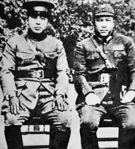 1999年，杨虎城的孙子杨瀚来到夏威夷探望张学良，谁料，张学良态度冷淡，几乎一句