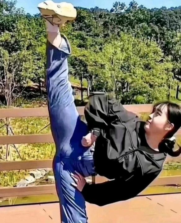 这姑娘起码练了能有十年了