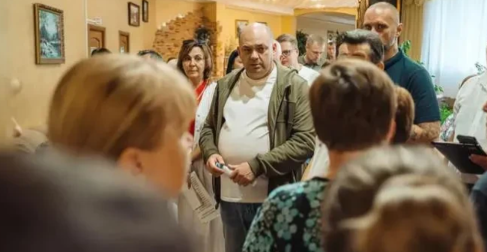 约会APP，会泄露信息。乌克兰军队仍在俄罗斯库尔斯克州继续推进，俄罗斯政府给边境