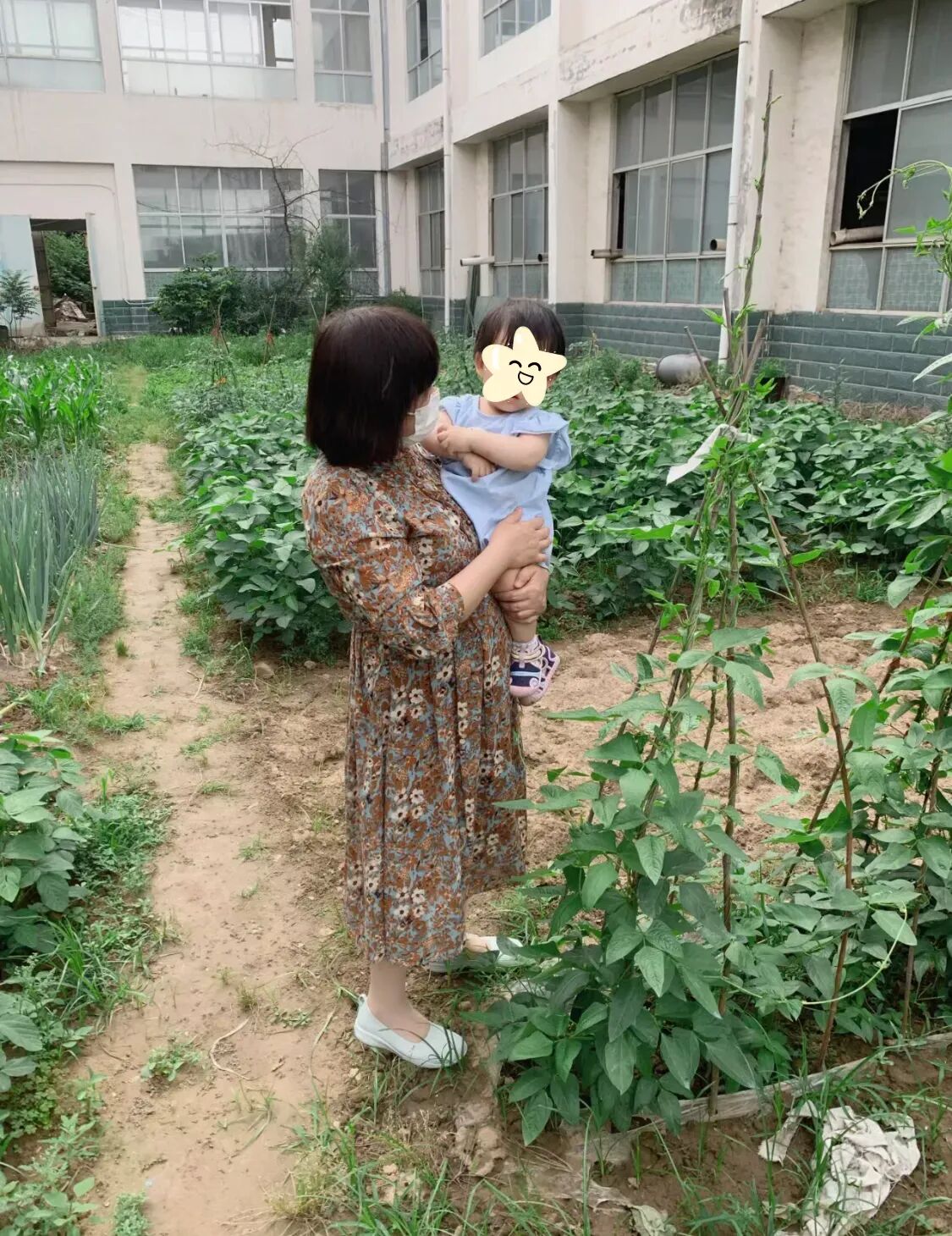 女儿女婿打算要二胎，，我真的吓得腿都软了！我告诉女儿，要不要再生是你们的事儿，不