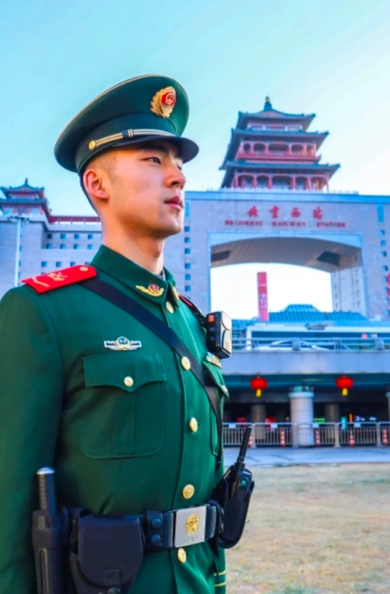 果然帅的都上交国家武警了！这也太帅了！太正了吧！
