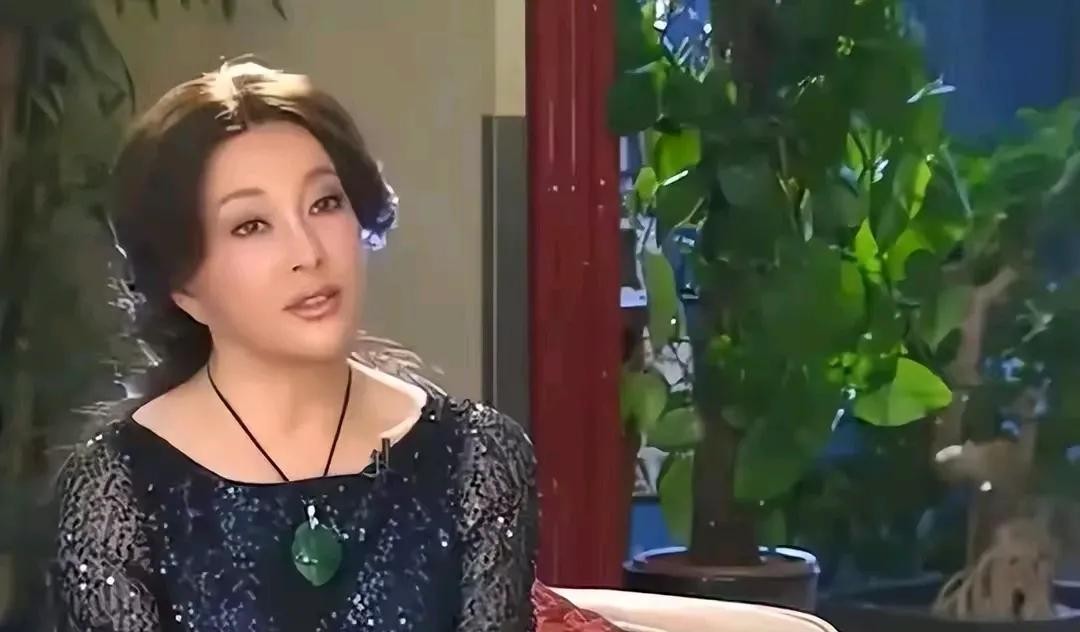 刘晓庆家真不简单，家人都挺猛的

                       