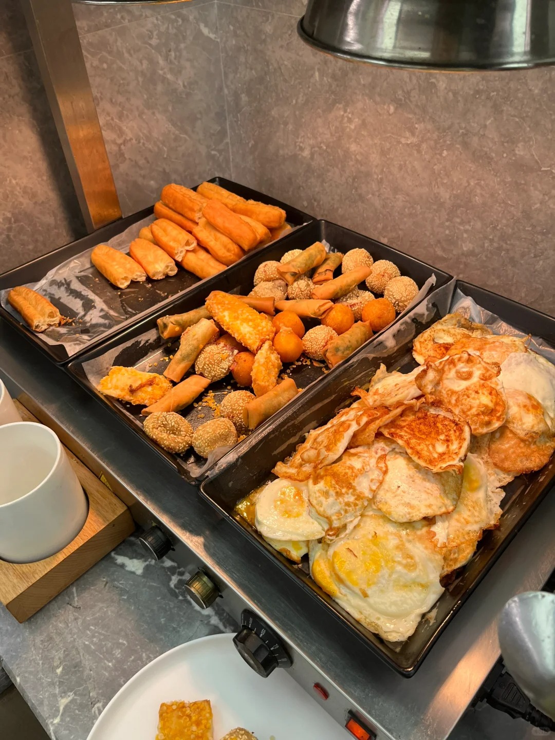 上海全季酒店自助早餐
拍到后面的时候服务员出来阻止不让拍了，也不知道为啥
除了图