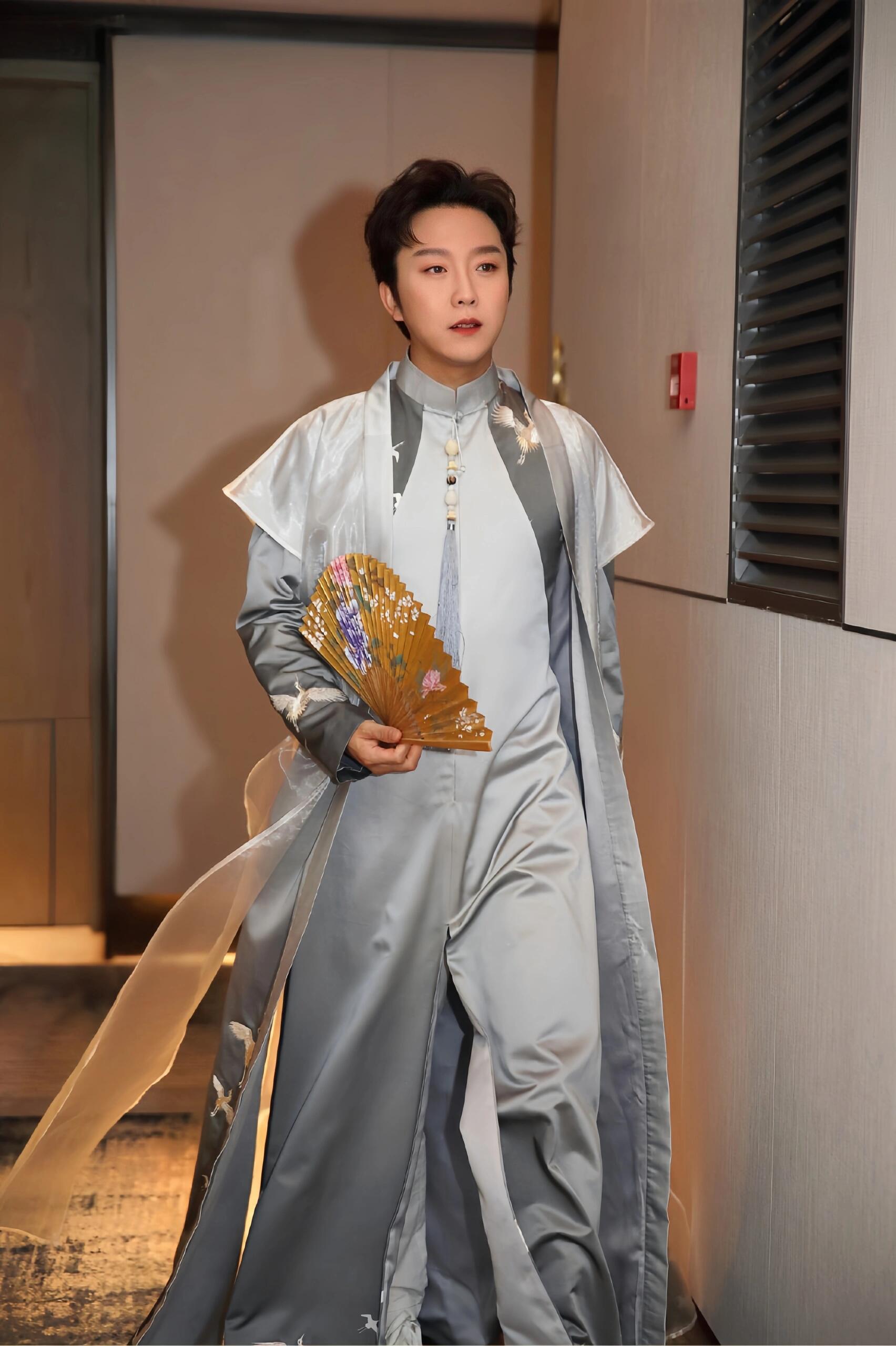 每一个光鲜亮丽的背后，都是不为人知的心酸