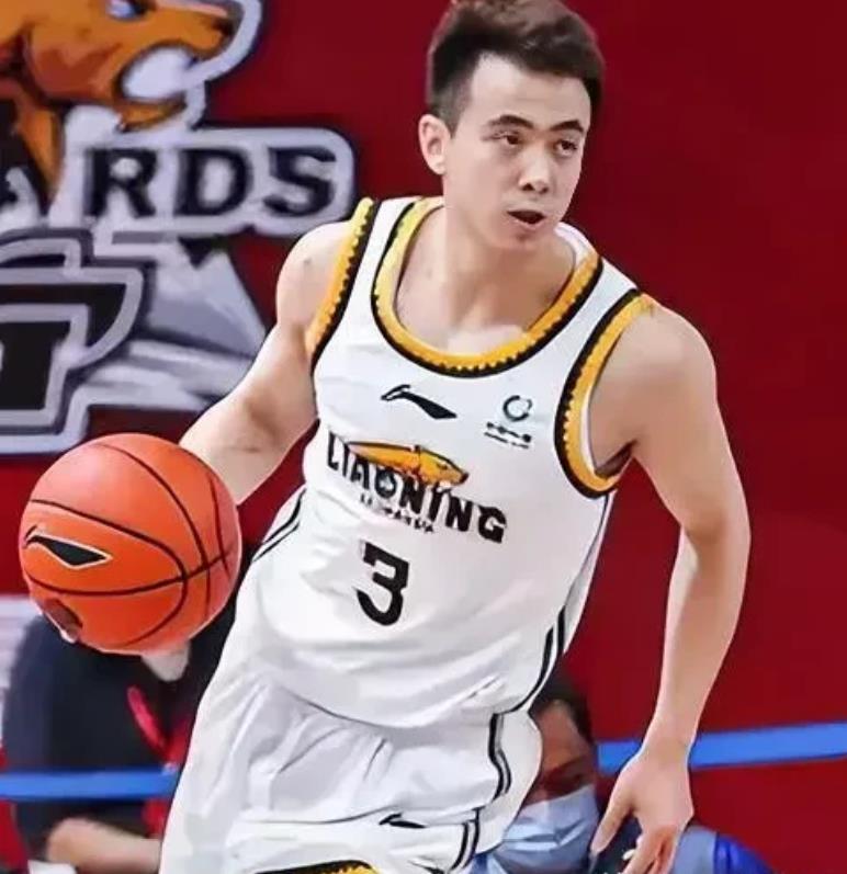 本土荣耀！随着辽宁21分狂胜吉林，我发现这3位球员的表现称得上是“本土荣耀”，他