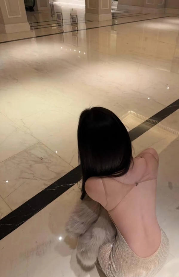 请用一句话哄我回家吧。