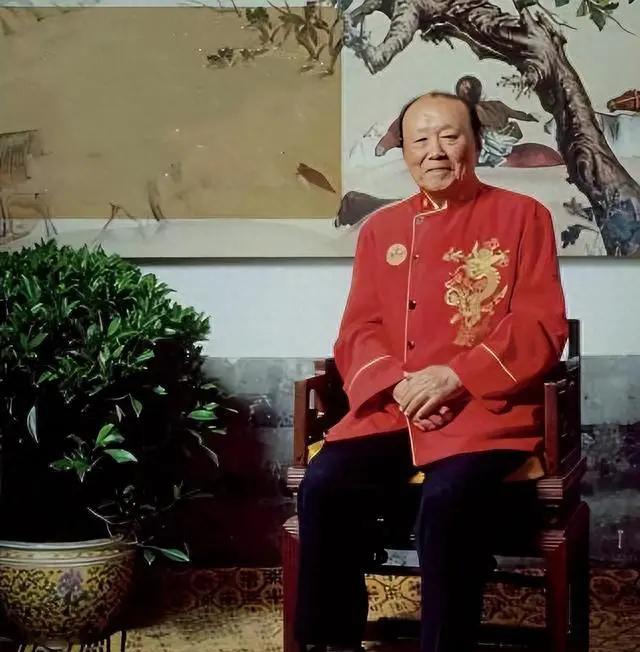 厨师好心办坏事，毛主席严拒小灶，共克时艰