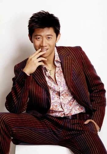 17岁获影帝，拒绝父亲出席婚礼