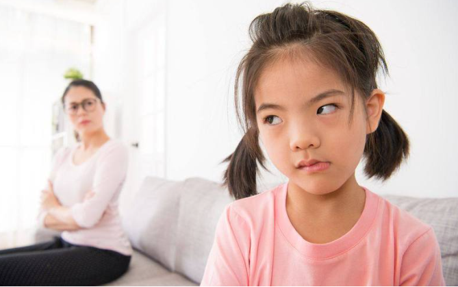 你越说，孩子越不听，其实是因为你少说了这2句话 , 第一句是：“我理解你现在的感