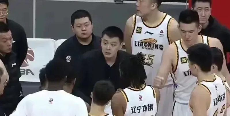 辽宁下一战北京队，杨鸣渴望胜利，就怕许利民又耍起来
1，目前卫冕冠军辽宁队，已经