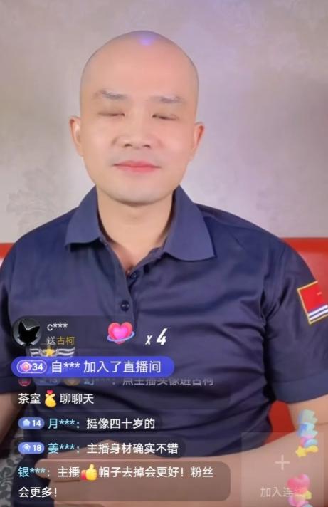 庆奶的前男友爆料：刚认识庆奶的时候不敢有非分之想，认识了一段时间后才在一起的。