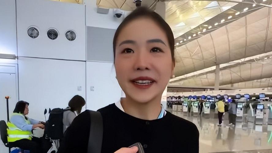 香港空姐住10平米，自称现状非常孤独