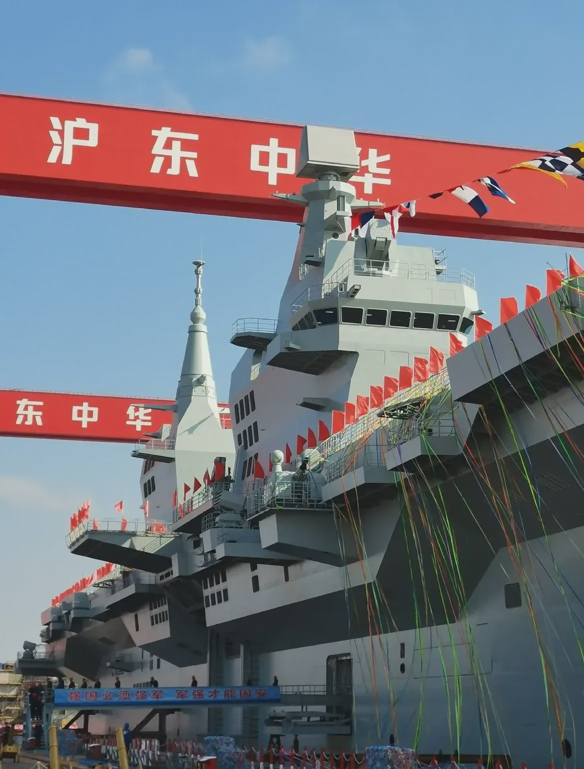 中国密集曝光新武器，原因其实很简单：展示实力，震慑对手，重塑国际格局。
从政治意