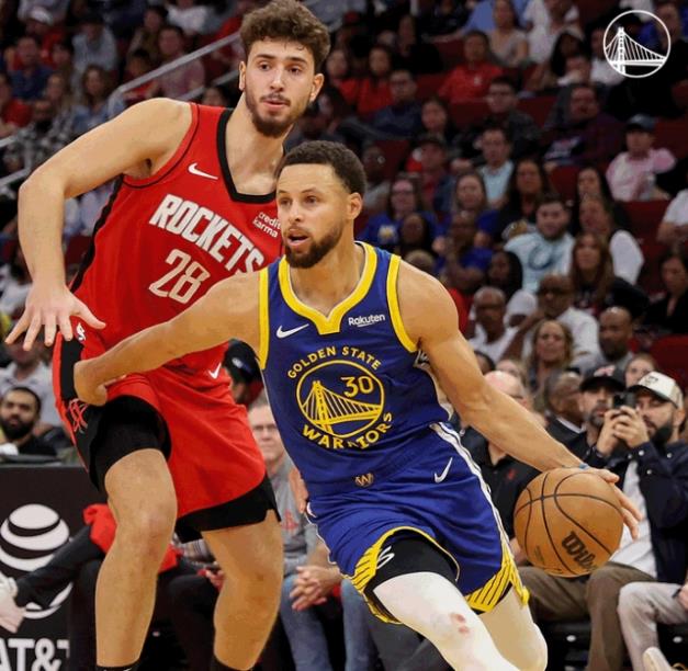 火箭队下一场比赛会是在nba杯八进四的淘汰赛当中再次碰老对手勇士队。好消息是本场