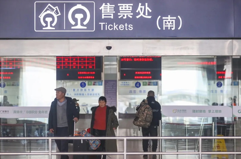 不吐不快

12306如何破解黄牛的抢票软件，还百姓一个公道？

12306为了