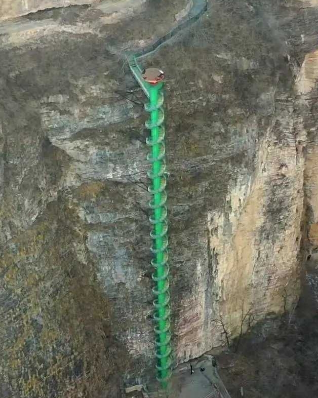 这是哪里，有人走过么，这不得累死