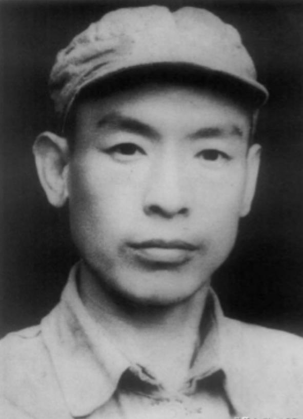 1950年，部长朱向离在赴任途中，惨遭土匪虐杀，毛主席得知消息后非常愤怒，令邓小