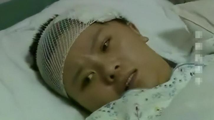 新婚一月丈夫装瘫痪！趁妻子睡着，他用10厘米大钢钉敲入她脑袋