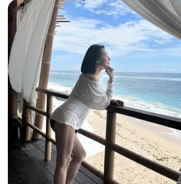 小s这一沉默

让大s一家有点措手不及无从下手啊…

所以只能一个个的妈妈发声，