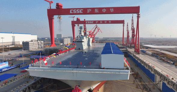“四川”舰未来无人机航母下水 西方反应一次看
中国海军首艘新一代076 型两栖攻
