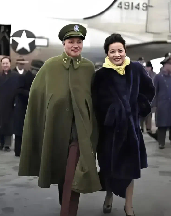 这就是蒋介石和宋美龄的真实面貌，与电影电视剧中的形象有很大差别。1947年，他们