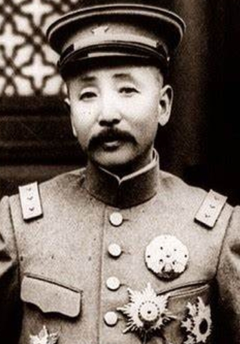 张作霖有一个特性：用人不疑，疑人不用。手下报编制，要装备，从不多问，但一直讨厌郭