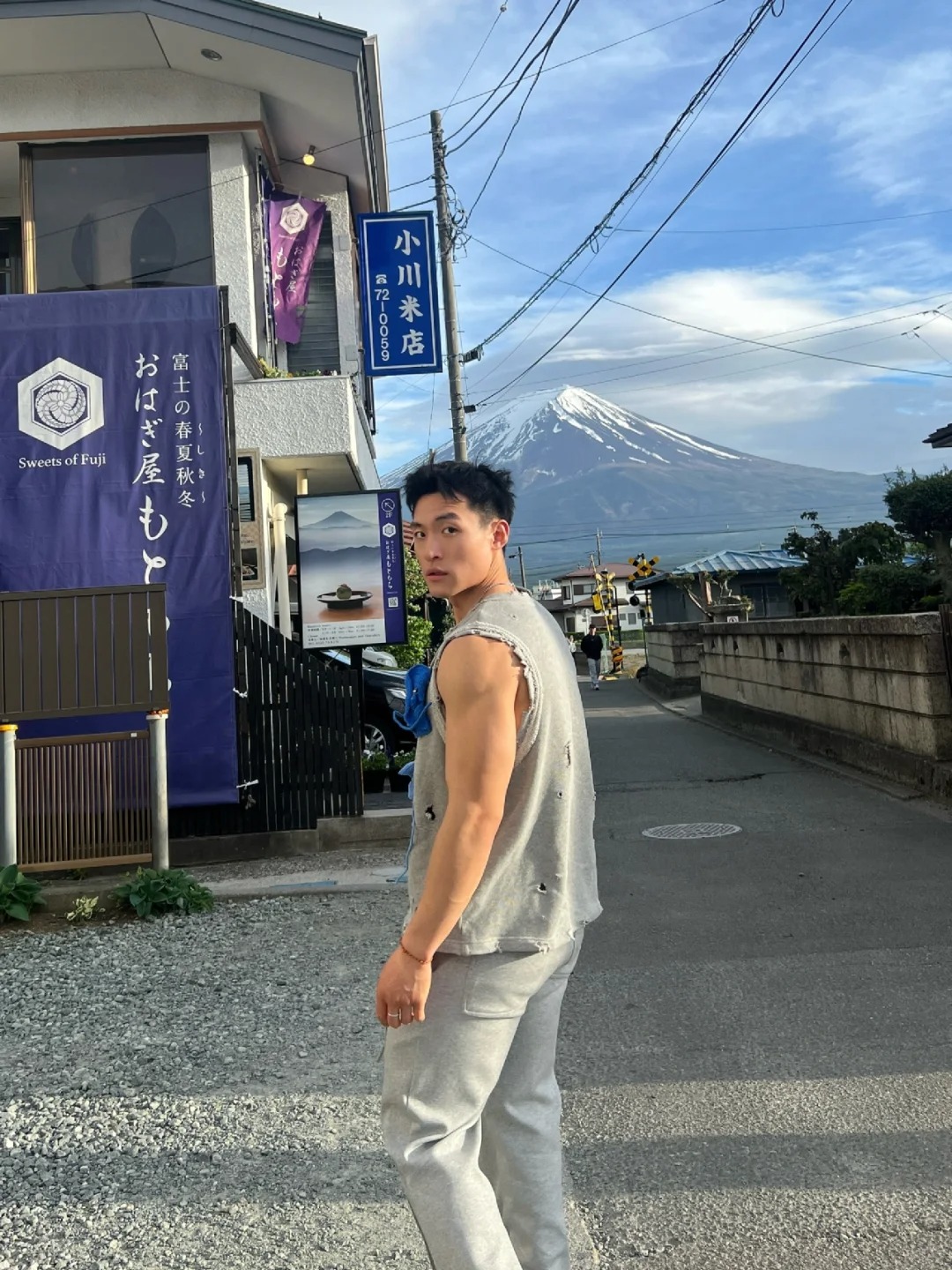 有龙卷云的富士山🗻