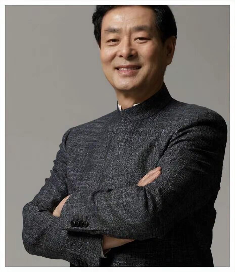 濮存昕：69岁神秘消失