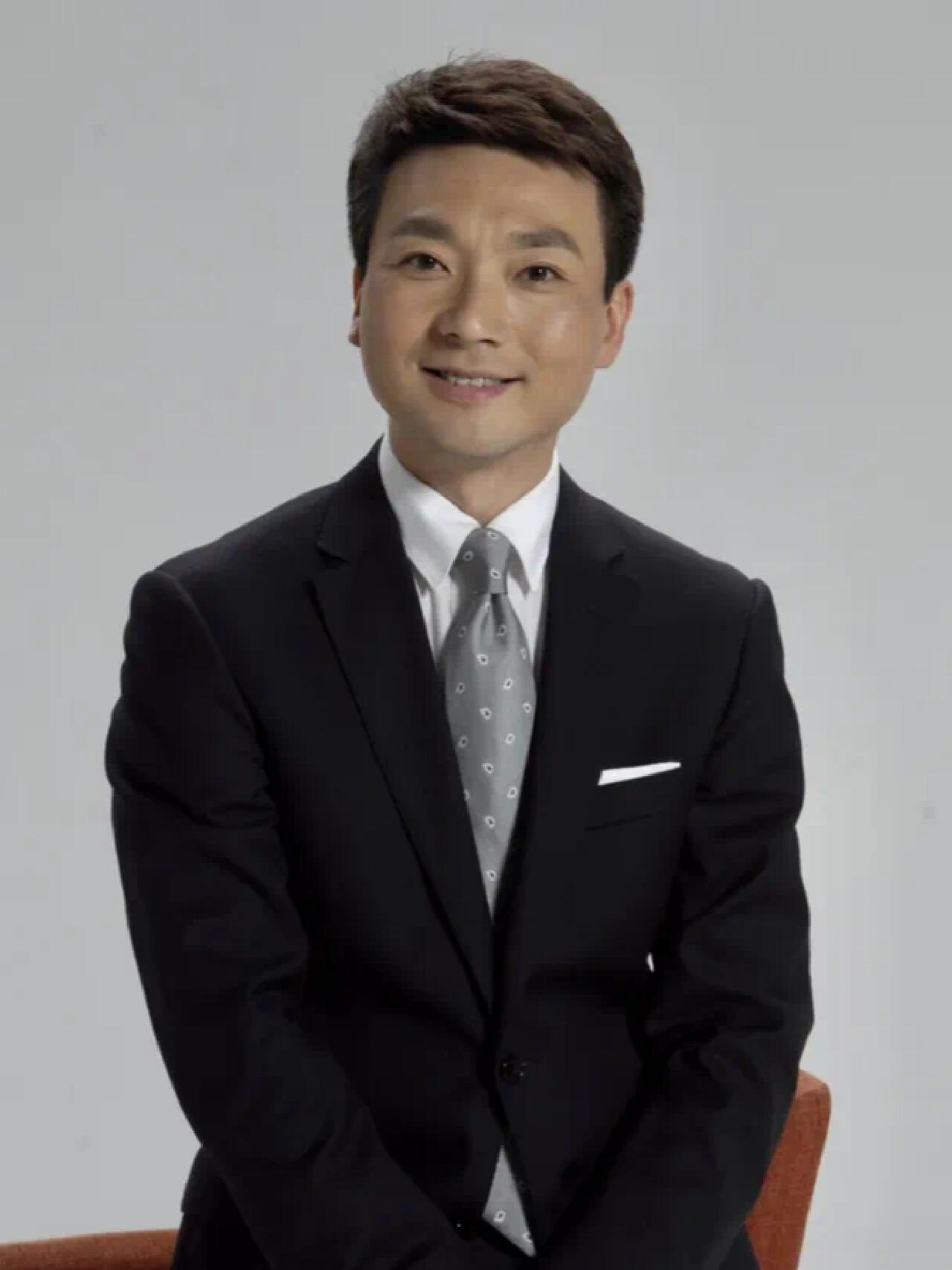 当初信誓旦旦的承诺为何现在反悔呢？