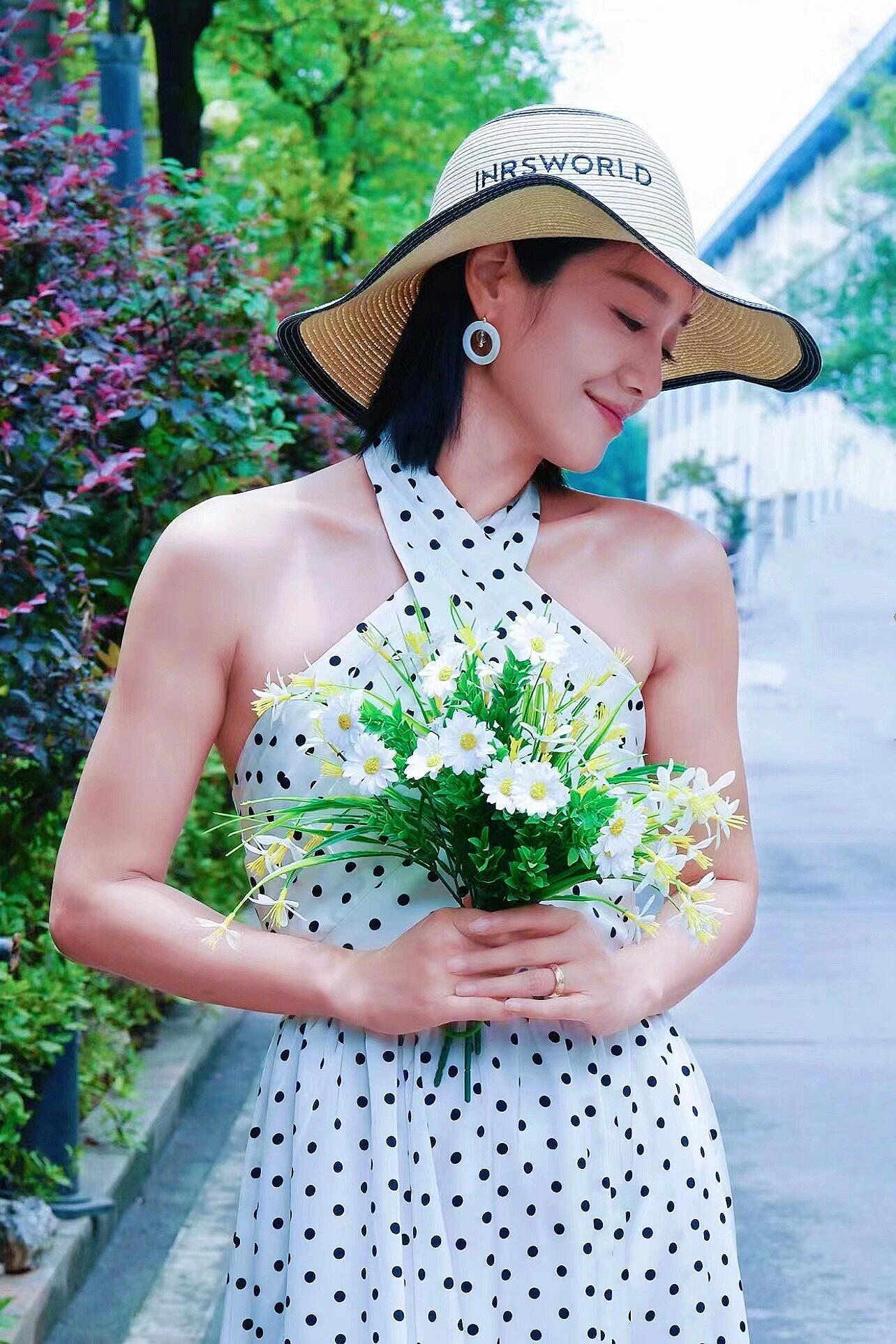 朱丹｜不惧热浪，闪闪发光