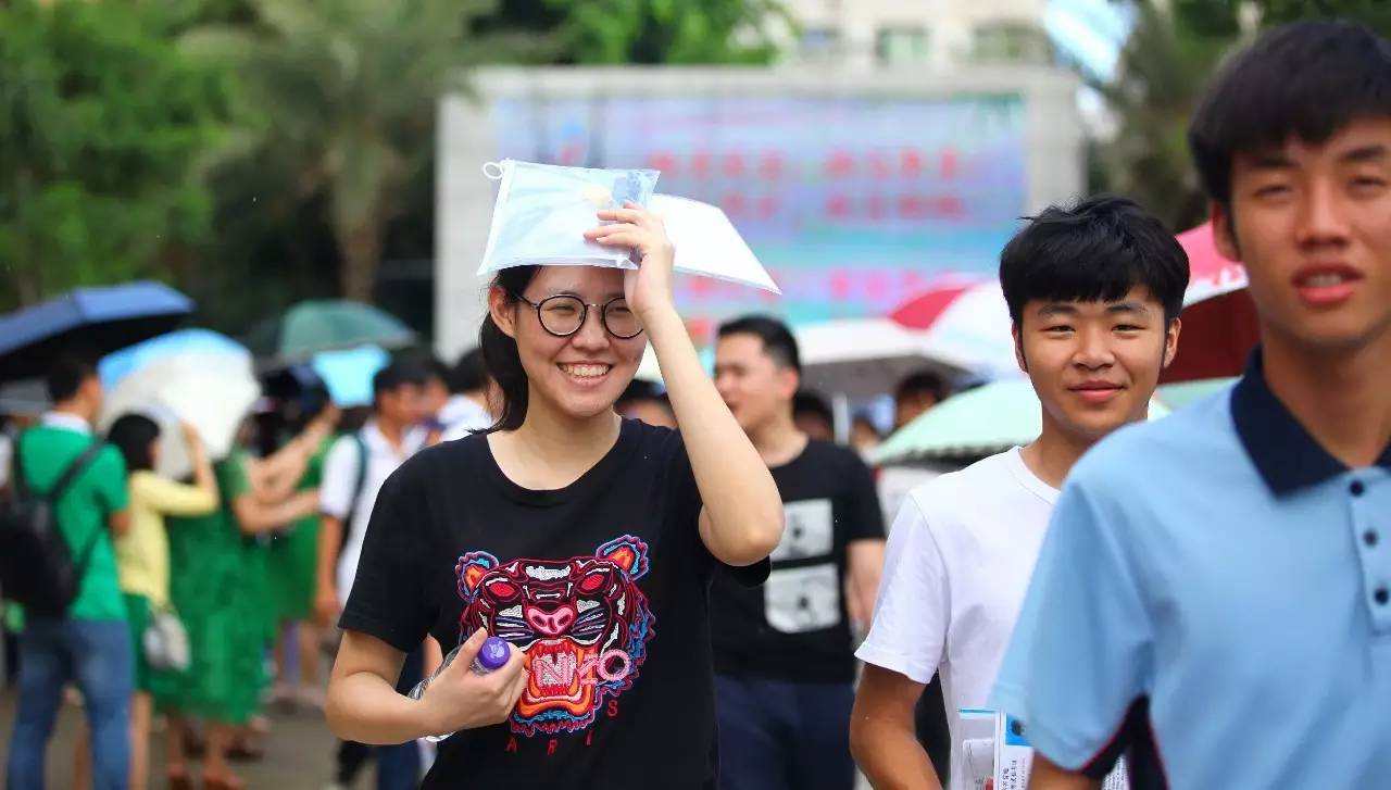 只要用人单位和企业招聘时不区别一本，二本，重点985，211这样的改革才有意义，