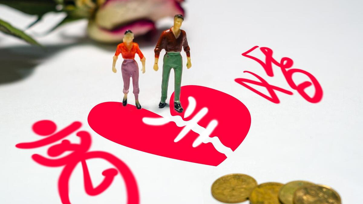 赵薇离婚真相：为何从未与黄有龙回湖南老家？背后的故事令人深思