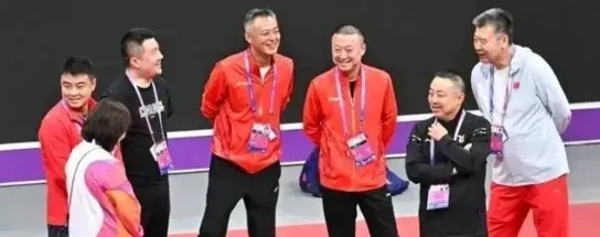 【刘国梁、李隼和马琳都笑了！女乒第三人终于崭露头角了】新加坡大满贯赛的最大收获，